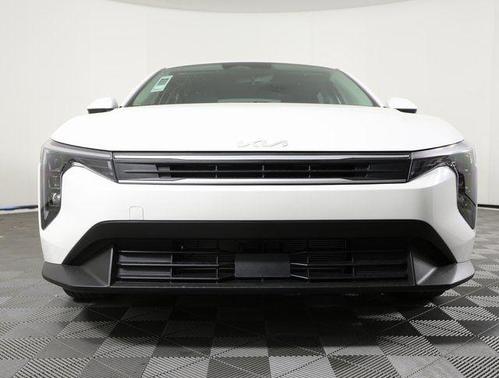 Snow White Pearl 2026 Kia K4 LXS