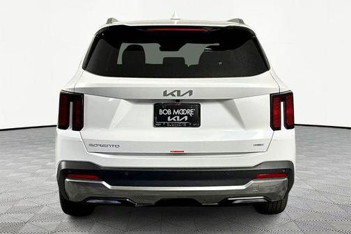 Snow White Pearl 2026 Kia Sorento Hybrid EX