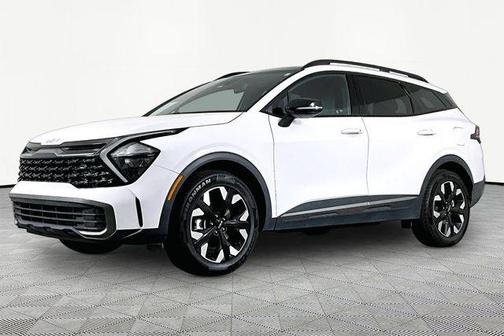 Glacial White Pearl 2023 Kia Sportage X-Line