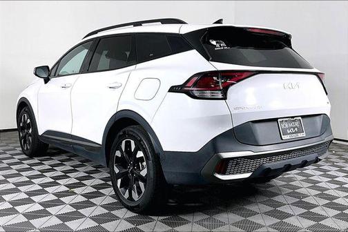 Glacial White Pearl 2023 Kia Sportage X-Line