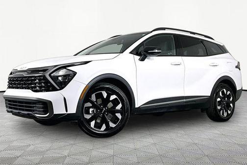 Glacial White Pearl 2023 Kia Sportage X-Line