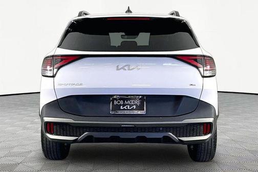 Glacial White Pearl 2023 Kia Sportage X-Line