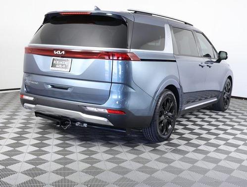 2022 Kia Carnival SX