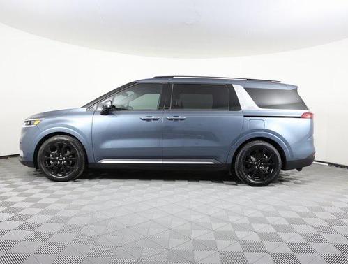 2022 Kia Carnival SX