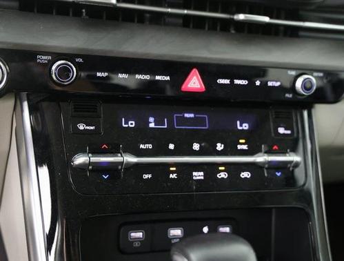 2022 Kia Carnival SX