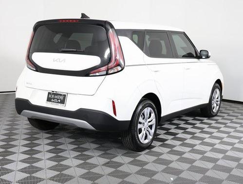 Snow White Pearl 2024 Kia Soul LX