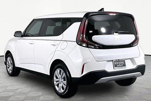 Snow White Pearl 2024 Kia Soul LX