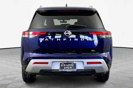 2025 Nissan Pathfinder SL FWD