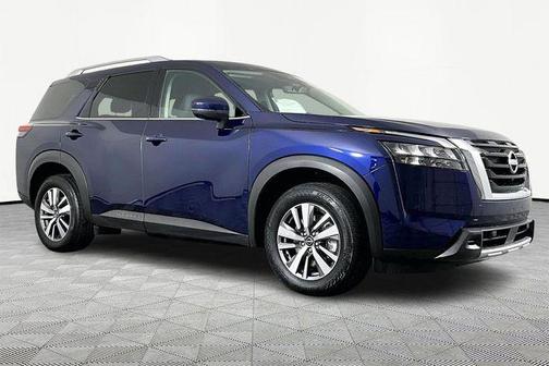 2025 Nissan Pathfinder SL FWD