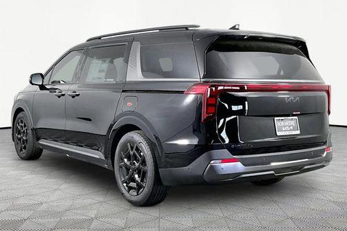 Aurora Black Pearl 2026 Kia Carnival SX