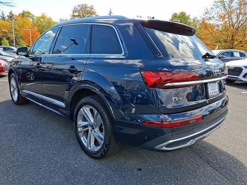 2023 Audi Q7 55 Premium Plus