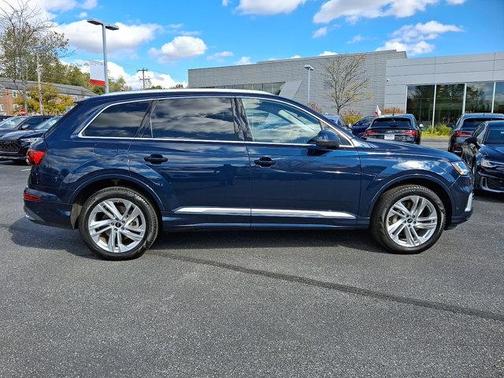 2023 Audi Q7 55 Premium Plus