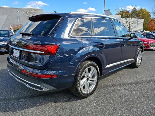 2023 Audi Q7 55 Premium Plus