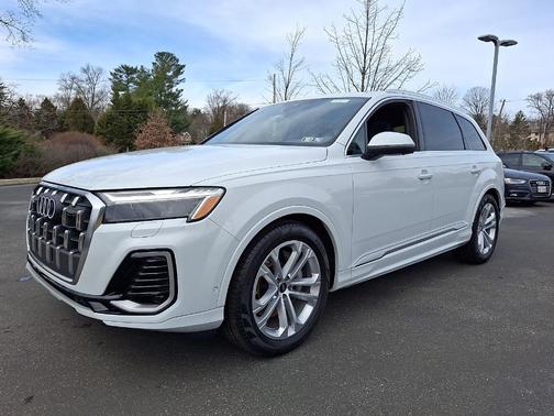2025 Audi Q7 55 Premium Plus
