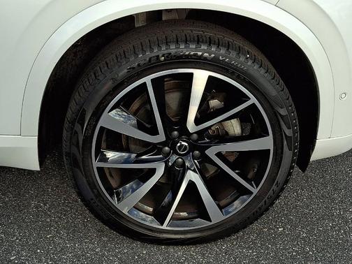 2023 Volvo XC90 B6 Plus 7-Seater