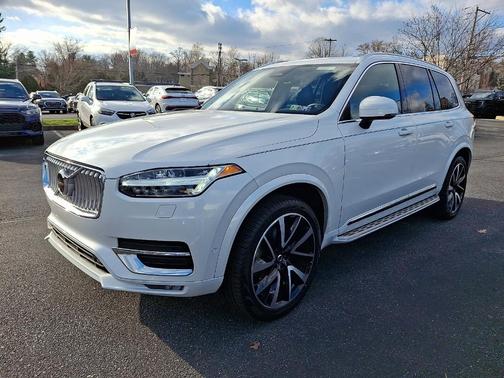 2023 Volvo XC90 B6 Plus 7-Seater