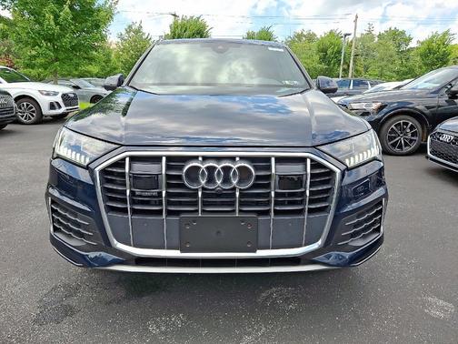 2024 Audi Q7 45 Premium Plus