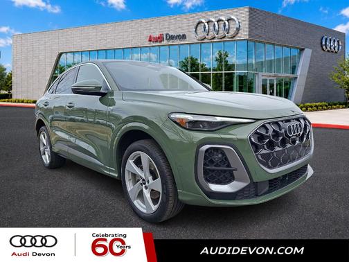 District Green Metallic 2025 Audi Q5 2.0T Premium