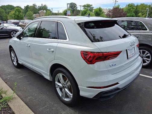 2024 Audi Q3 45 S line Premium
