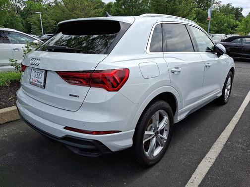 2024 Audi Q3 45 S line Premium