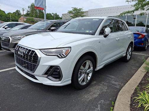 2024 Audi Q3 45 S line Premium