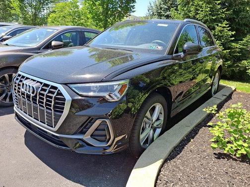 2024 Audi Q3 45 S line Premium
