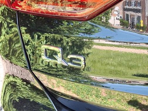 2024 Audi Q3 45 S line Premium
