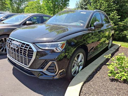 2024 Audi Q3 45 S line Premium