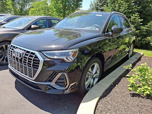 2024 Audi Q3 45 S line Premium