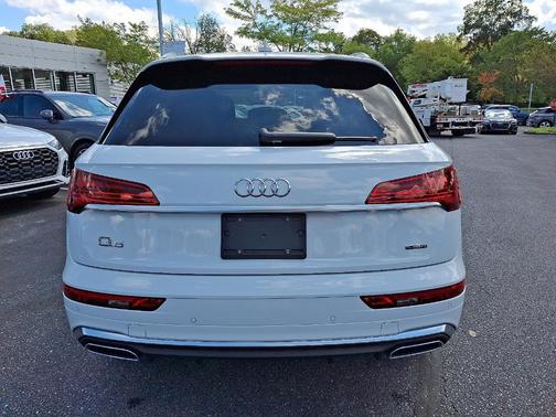 2025 Audi Q5 45 S line quattro Premium