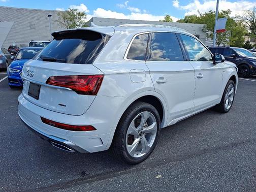 2025 Audi Q5 45 S line quattro Premium