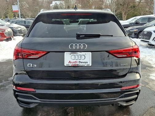 2025 Audi Q3 45 S line Premium