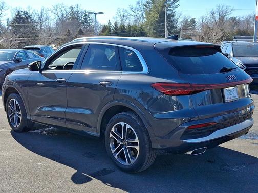 2025 Audi Q5 2.0T quattro Premium