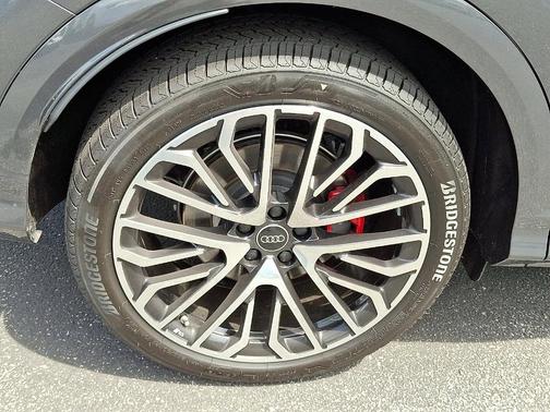 2025 Audi SQ5 3.0T quattro Premium