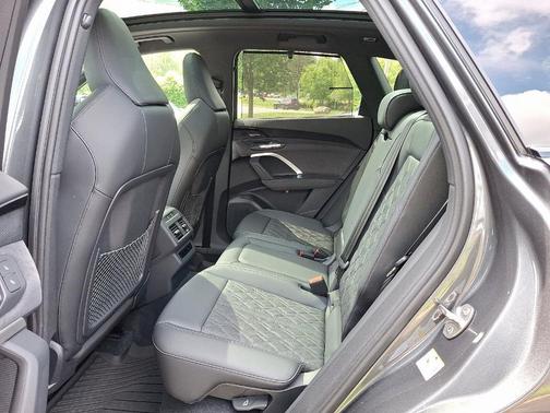 2025 Audi SQ5 3.0T quattro Premium