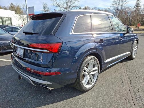 2025 Audi Q7 55 Prestige