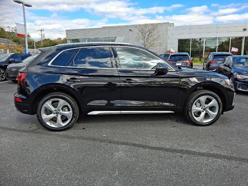 2025 Audi Q5 45 S line quattro Premium