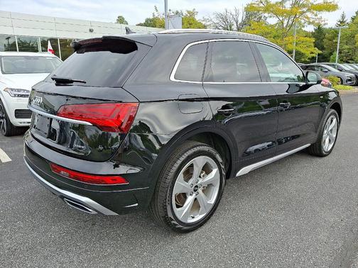 2025 Audi Q5 45 S line quattro Premium