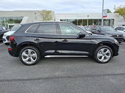 2025 Audi Q5 45 S line quattro Premium