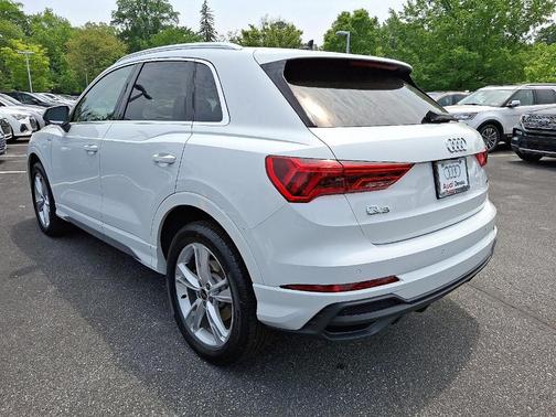2024 Audi Q3 45 S line Premium