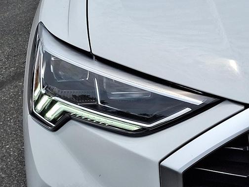 2024 Audi Q3 45 S line Premium