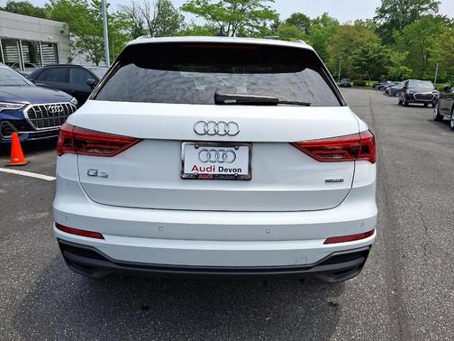 2024 Audi Q3 45 S line Premium