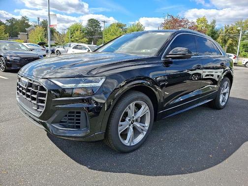 2022 Audi Q8 55 Premium Plus