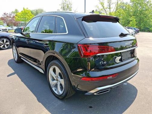 2025 Audi Q5 45 S line quattro Premium