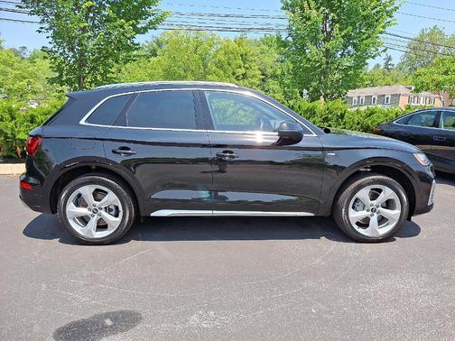 2025 Audi Q5 45 S line quattro Premium