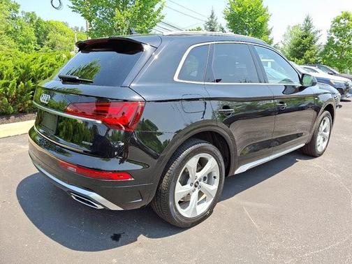 2025 Audi Q5 45 S line quattro Premium