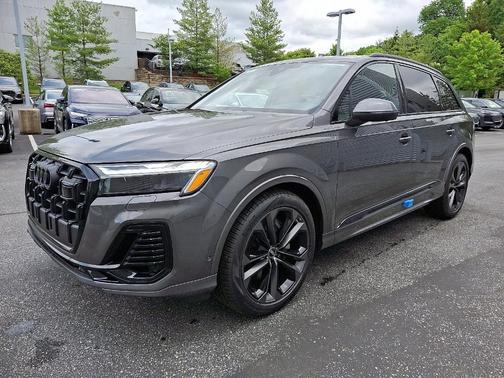 2025 Audi Q7 55 Premium Plus