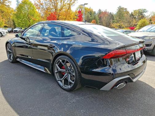 2026 Audi RS 7 4.0T quattro performance