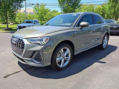 2024 Audi Q3 45 S line Premium