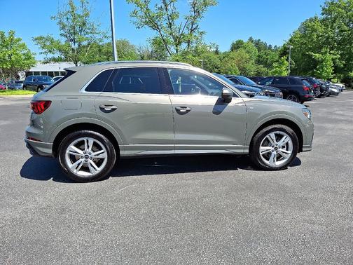 2024 Audi Q3 45 S line Premium